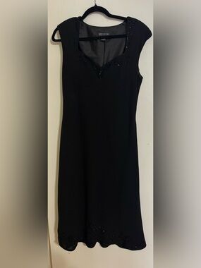 Jones New York Black Sleeveless V-Neck Dress with Bead Trim size 14
